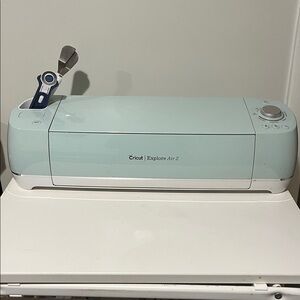 Cricut Explore Air 2 in Light Blue